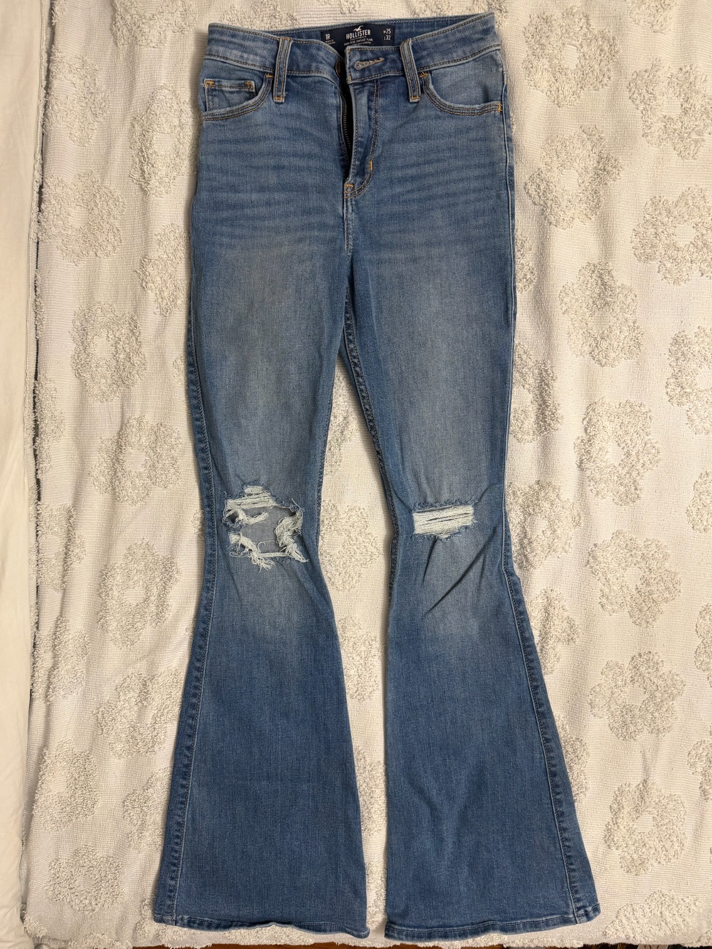 Hollister High Rise Vintage Flare Soft Stretch Jeans | Size: 1R | W: 25 | L: 32